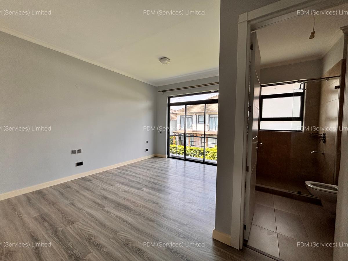 4 Bed Townhouse with En Suite in Kiambu Road - 11