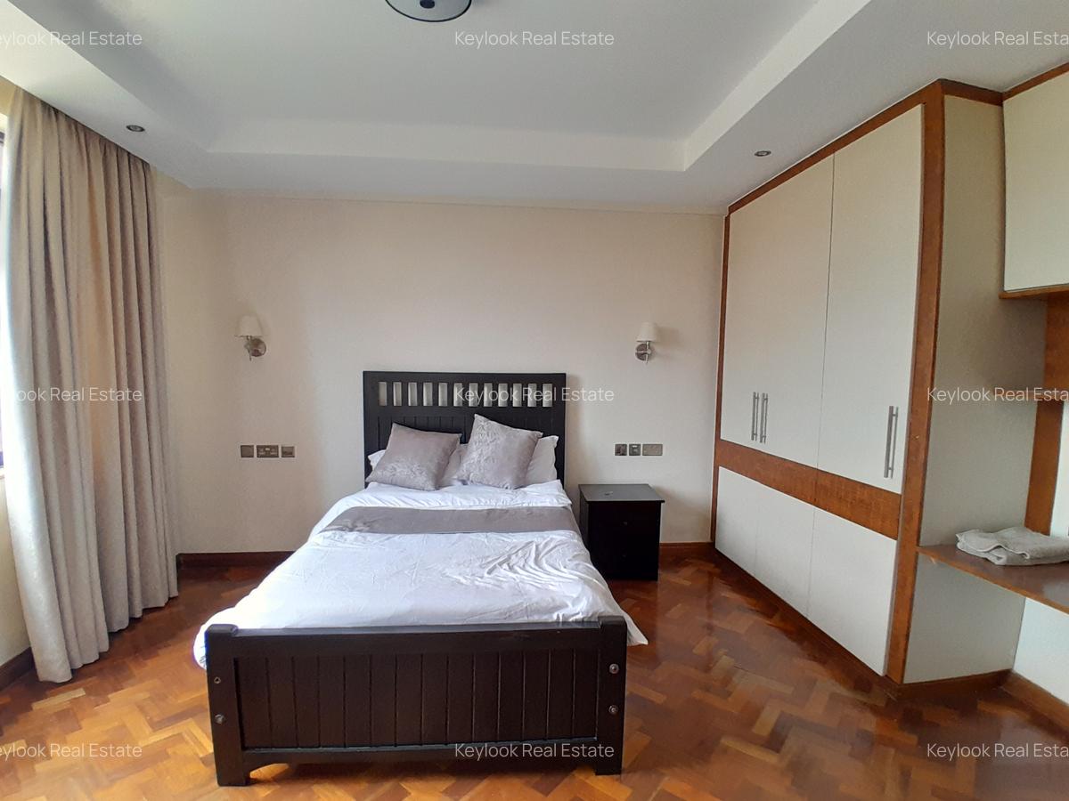 Serviced 3 Bed Apartment with En Suite at 1249 - 16