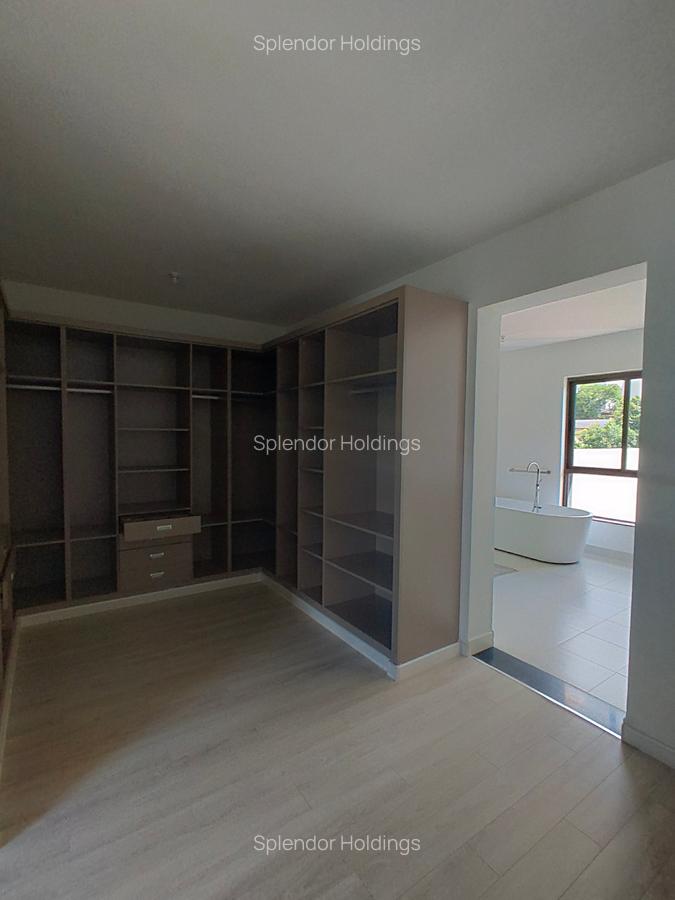 5 Bed Villa with En Suite in Karen - 12