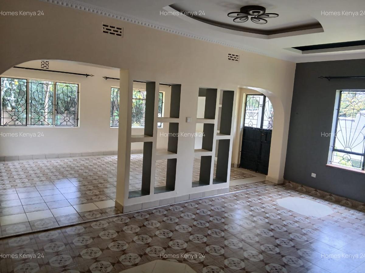 3 Bed House at Safari Park - 8