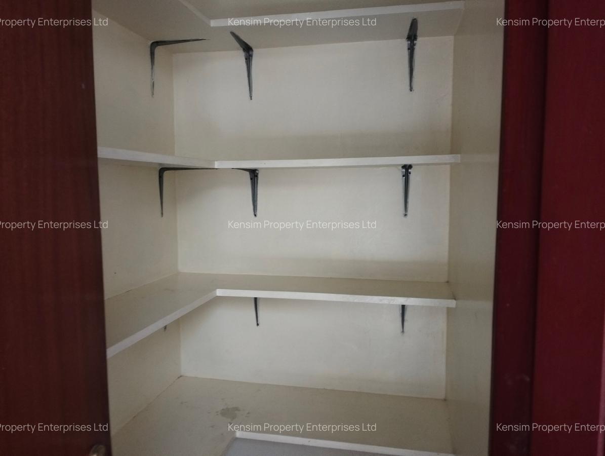 4 Bed Townhouse with En Suite in Lavington - 9