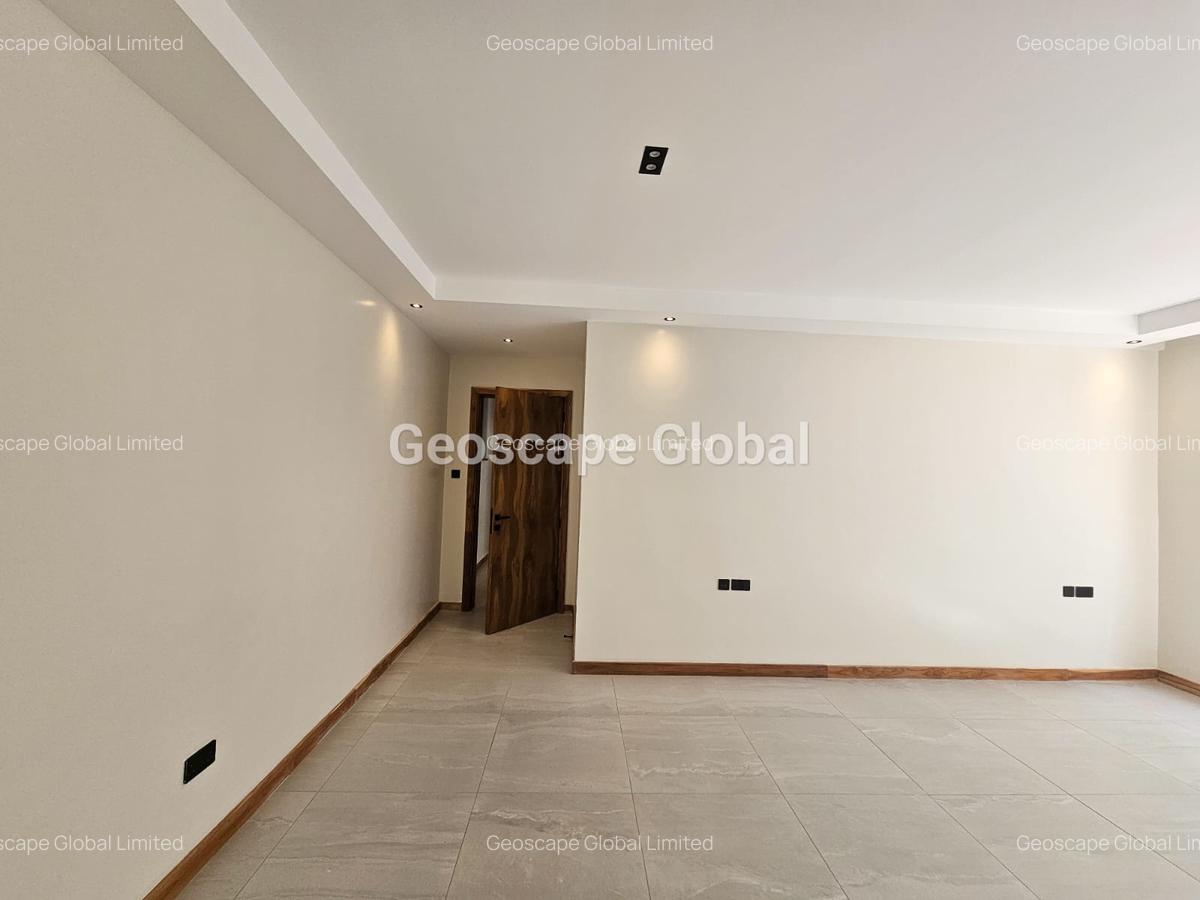 4 Bed Apartment with En Suite in Spring Valley - 2