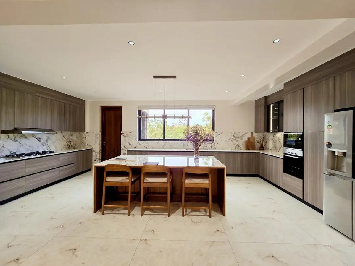 3 Bed Apartment with En Suite at Mbuuni Road - 1