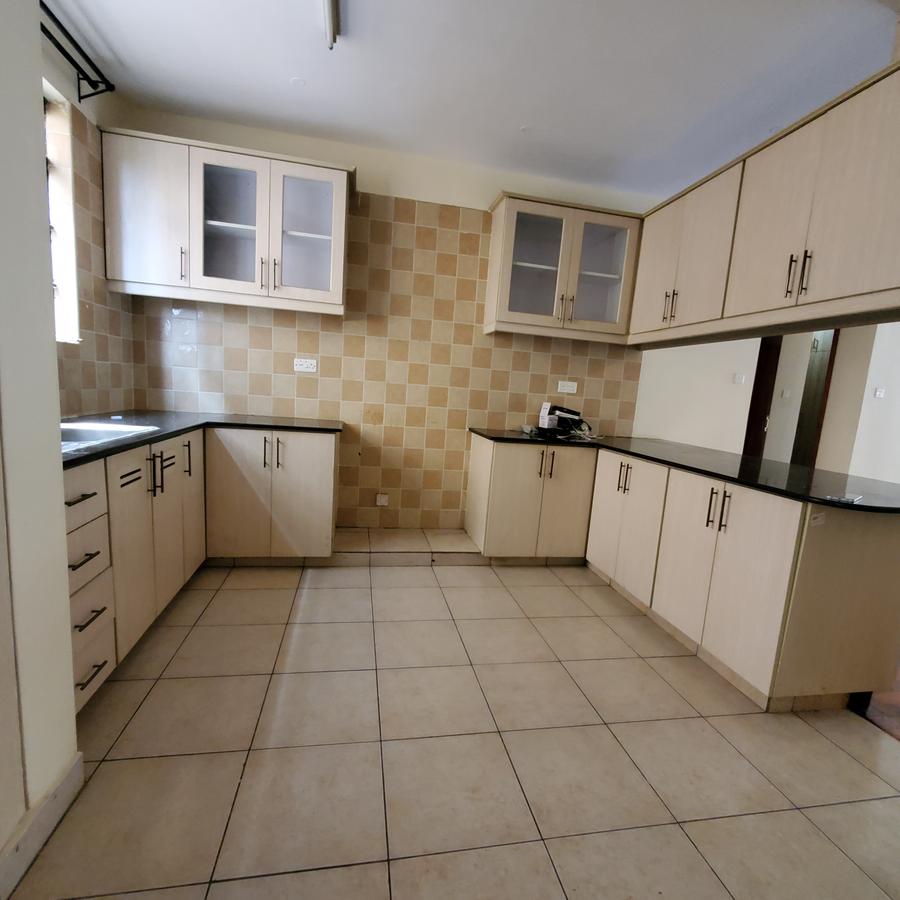 2 Bed Apartment with En Suite at Riverside Drive - 3