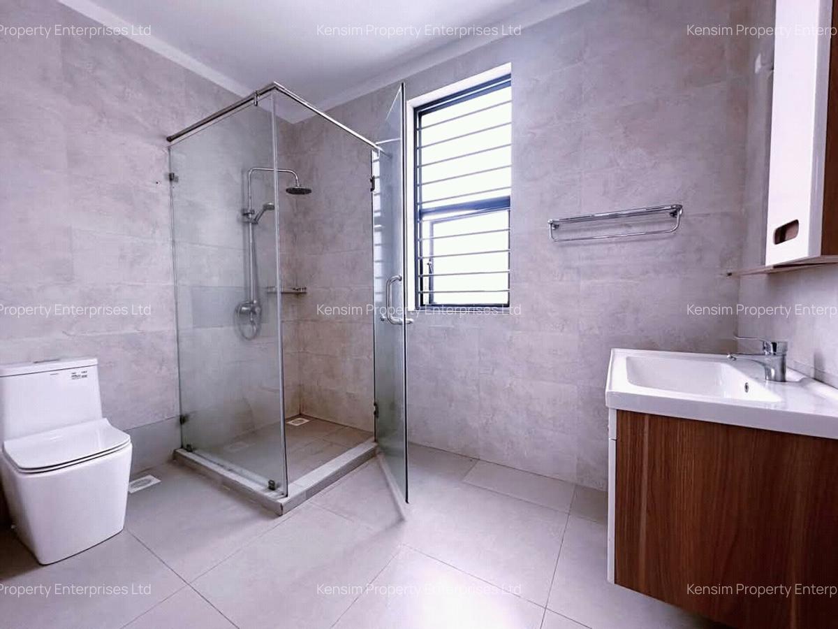 4 Bed Townhouse with En Suite in Runda - 10