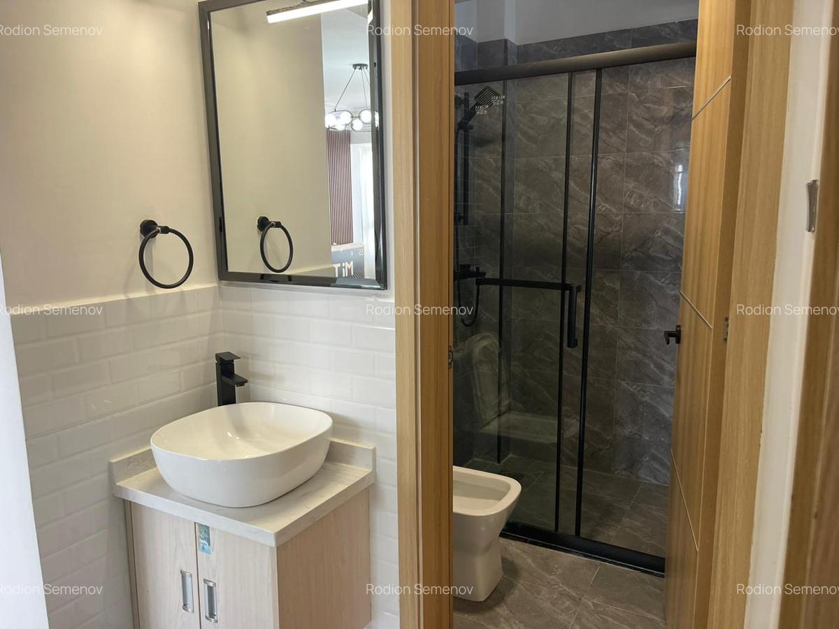 Furnished 2 Bed Apartment with En Suite at Wood Ave - 9