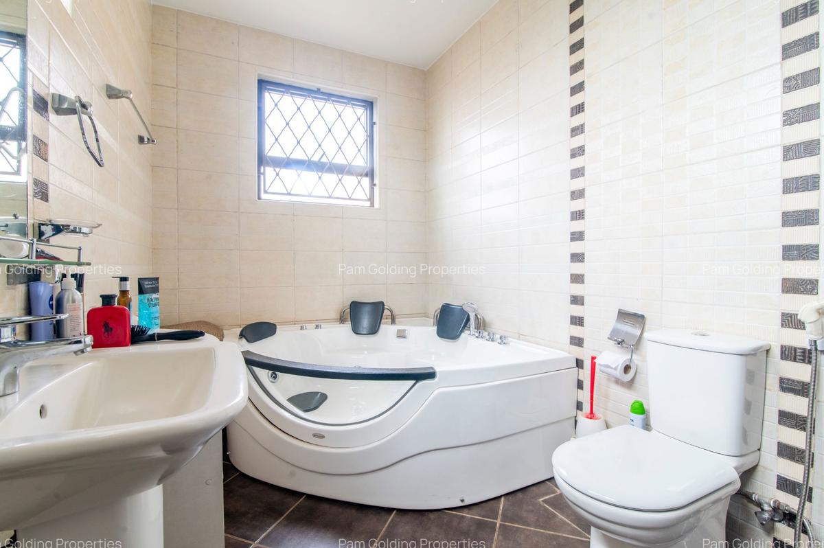 3 Bed Apartment with En Suite at Batu Batu Road - 20