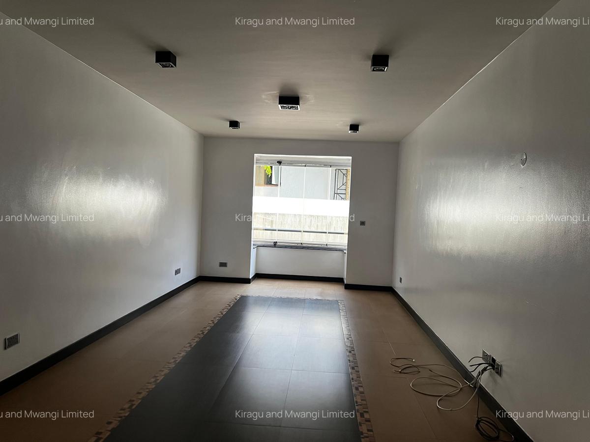 3 Bed House with En Suite at Riverside Pearl - 8