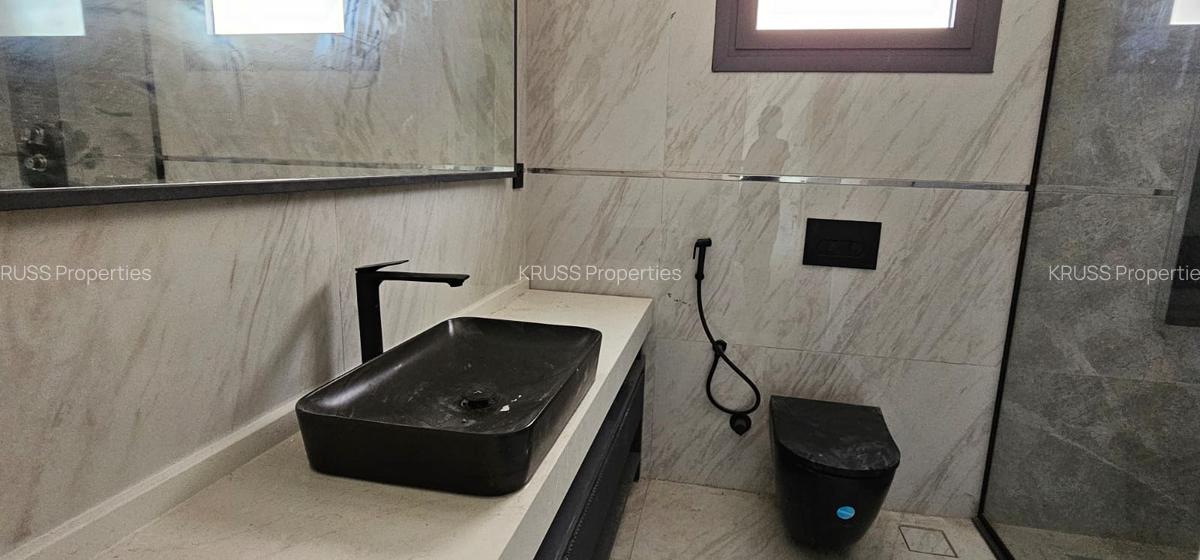 3 Bed Apartment with En Suite at As145 - 5