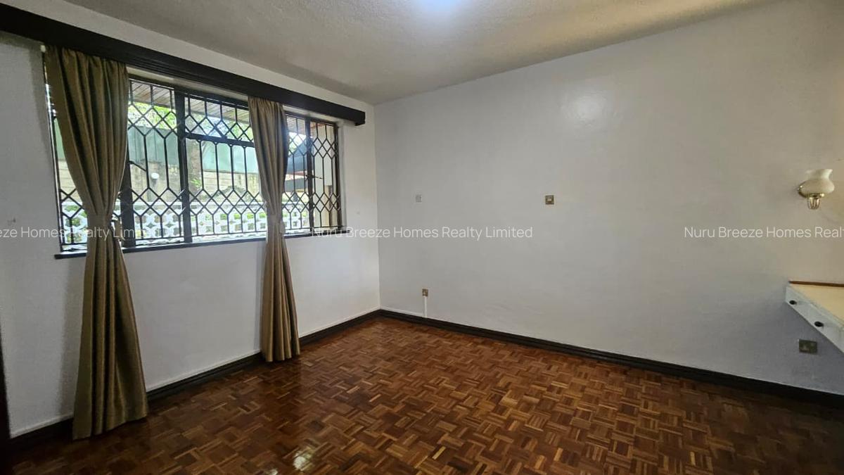 5 Bed House with En Suite in Runda - 15