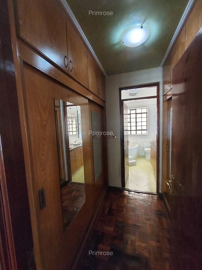 3 Bed Apartment with En Suite in Lavington - 8