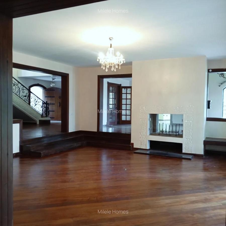 5 Bed Villa with En Suite in Kitisuru - 11