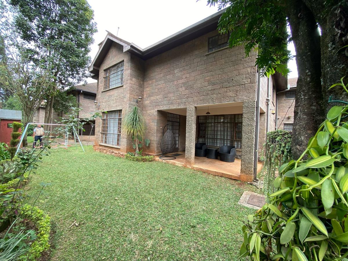 4 Bed House with En Suite in Spring Valley - 2