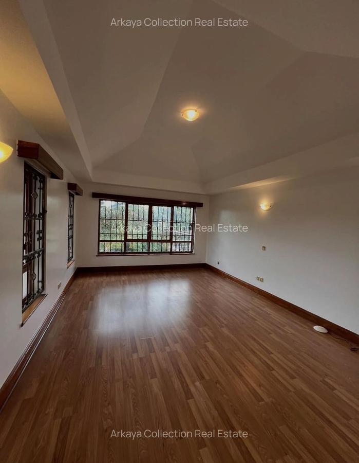 5 Bed Townhouse with En Suite in Runda - 6