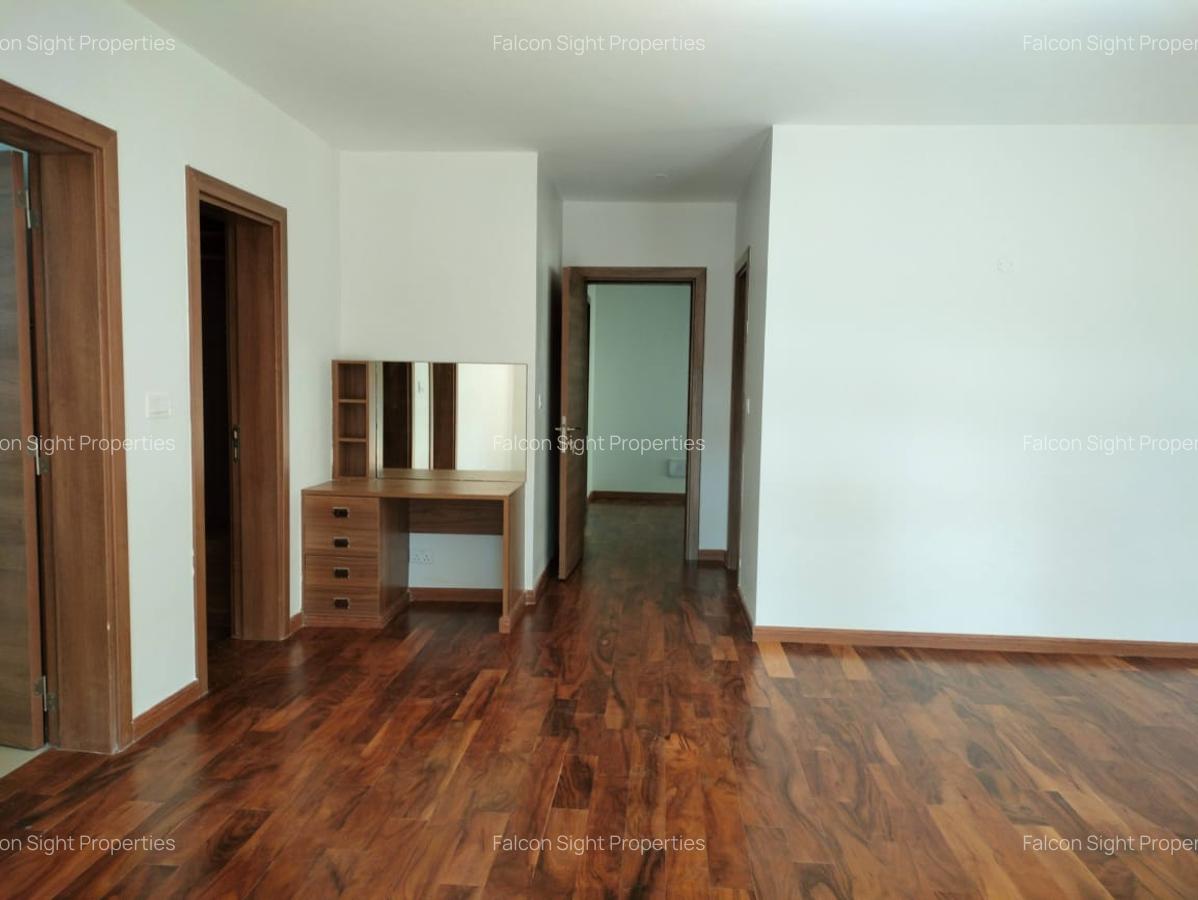 5 Bed Townhouse with Walk In Closet in Lavington - 5