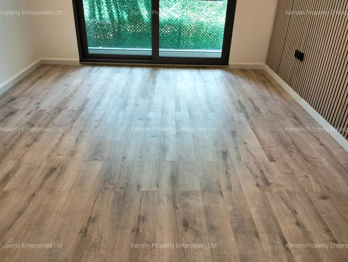 5 Bed Townhouse with En Suite in Lavington - 19