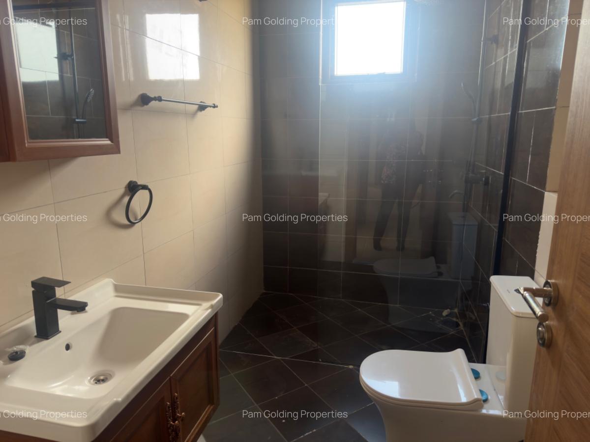 4 Bed Apartment with En Suite in Rhapta Road - 9