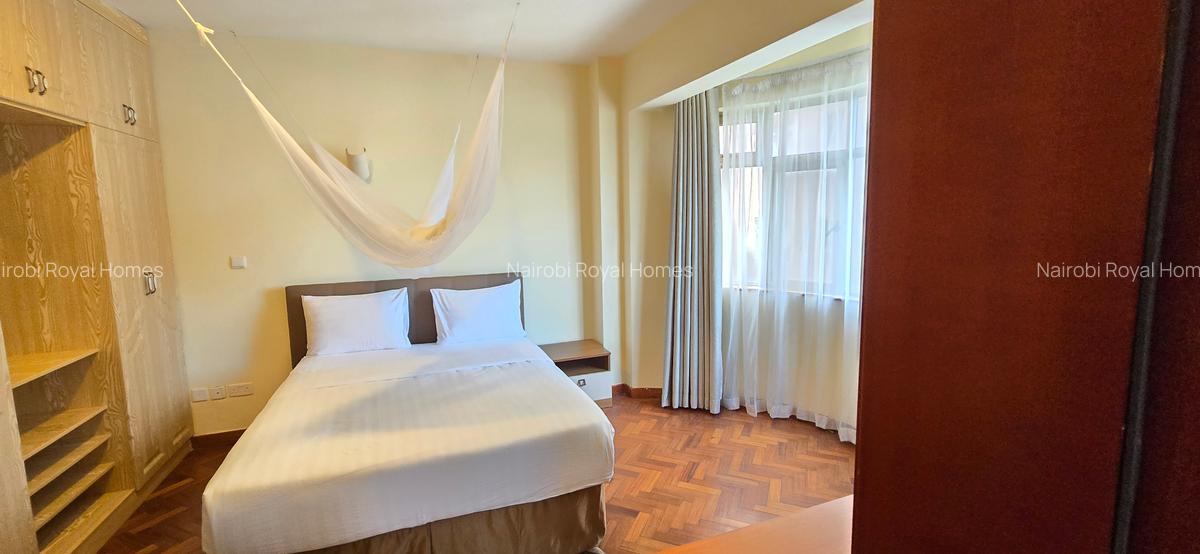 Serviced 3 Bed Apartment with En Suite at Hundreds Streets - 9