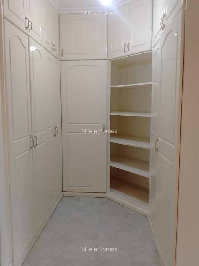 6 Bed Villa with En Suite in Runda - 6