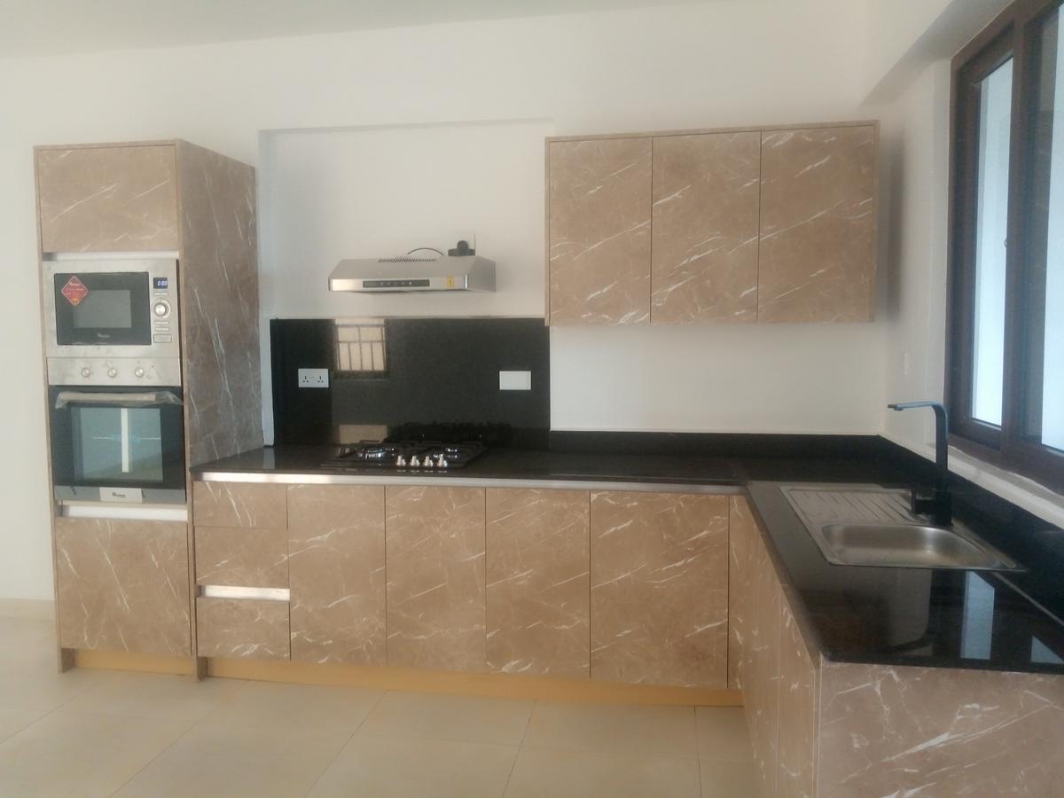 3 Bed Apartment with En Suite in Westlands Area - 17