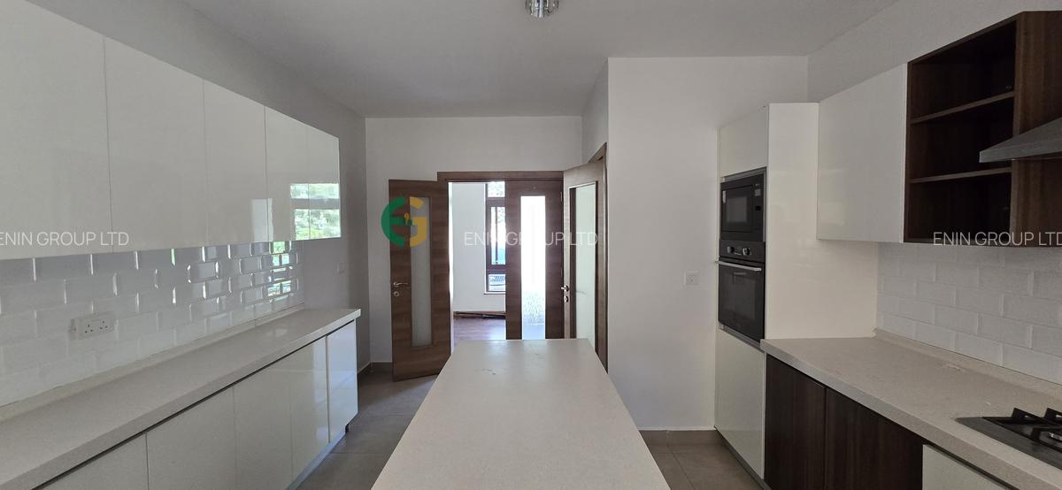 5 Bed Townhouse with En Suite at Njumbi Road - 10