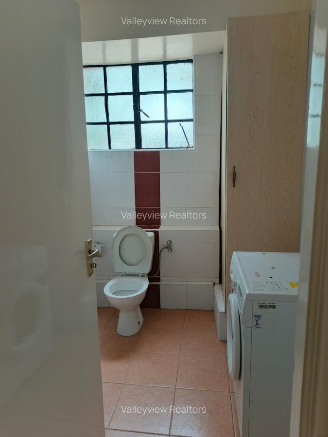 2 Bed House with En Suite at Lavington - 12