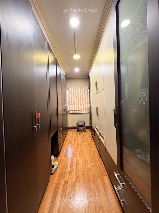 5 Bed Townhouse with En Suite in Westlands Area - 7