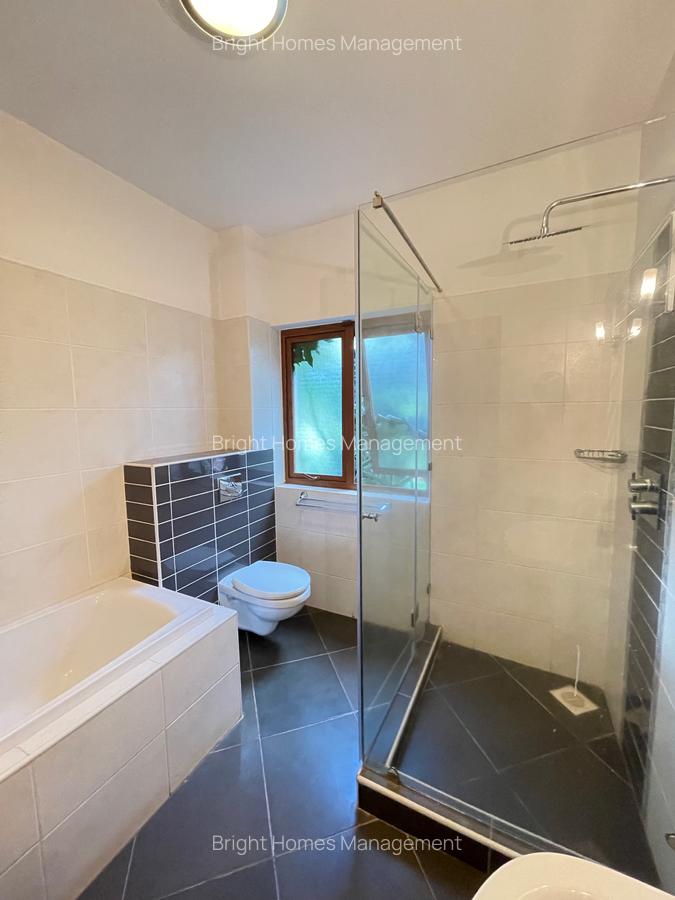 4 Bed Villa with En Suite in Kitisuru - 15