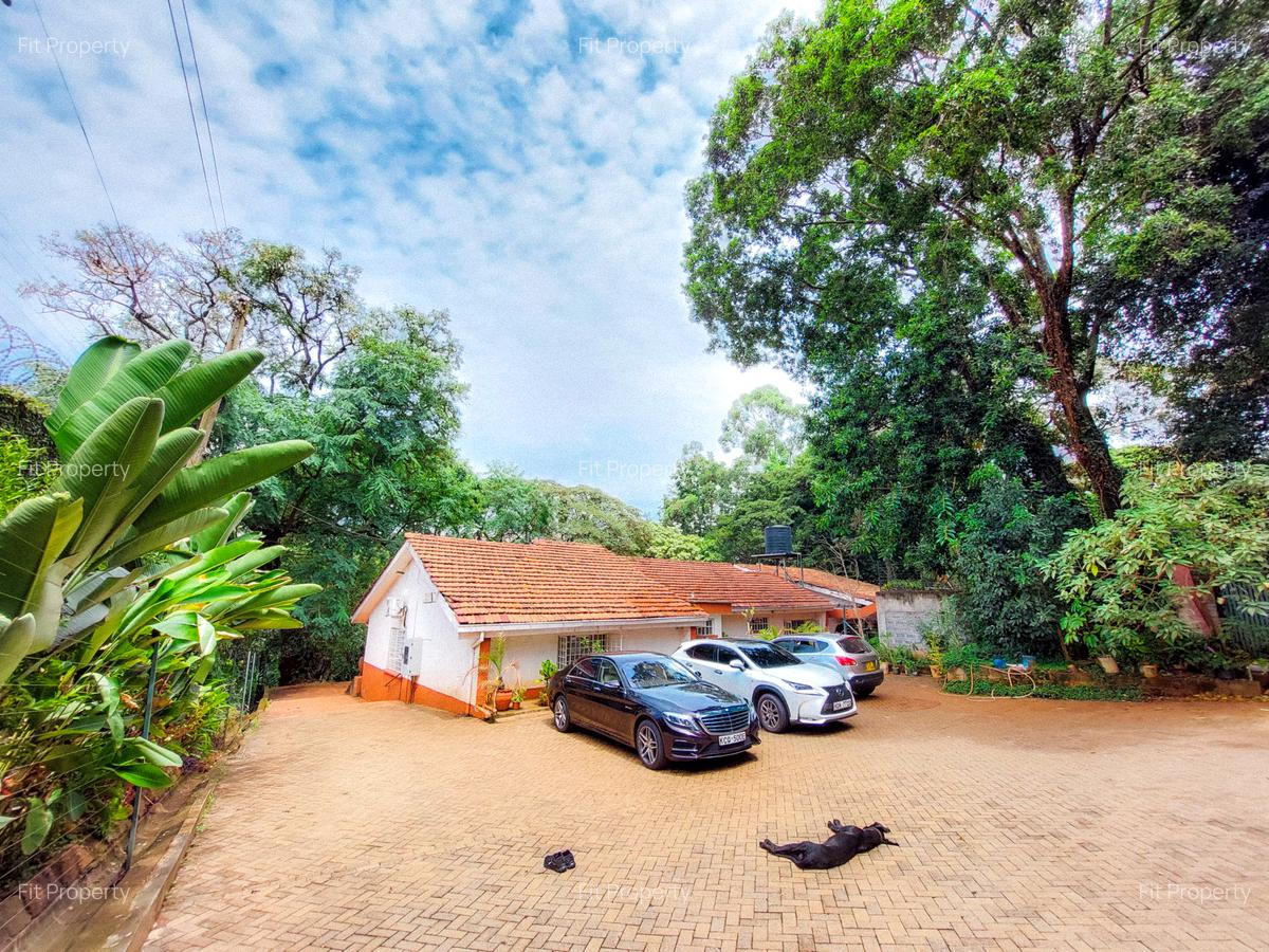 5 Bed House with En Suite in Muthaiga - 19