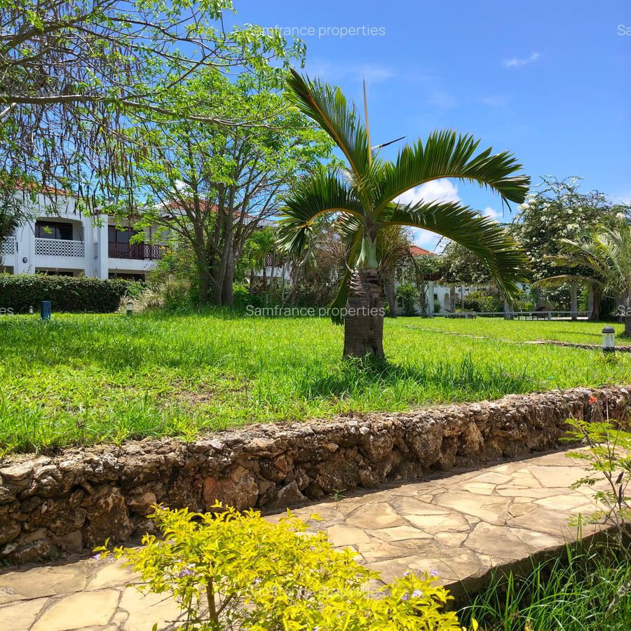 3 Bed Townhouse with En Suite at Sultan Palace - 10