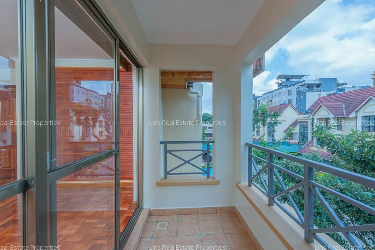 5 Bed Townhouse with En Suite in Lavington - 6