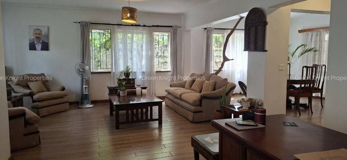 3 Bed Townhouse with En Suite in Westlands Area - 4