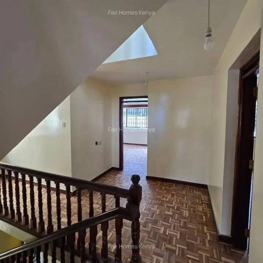 4 Bed Townhouse with En Suite at Lavington Green - 6