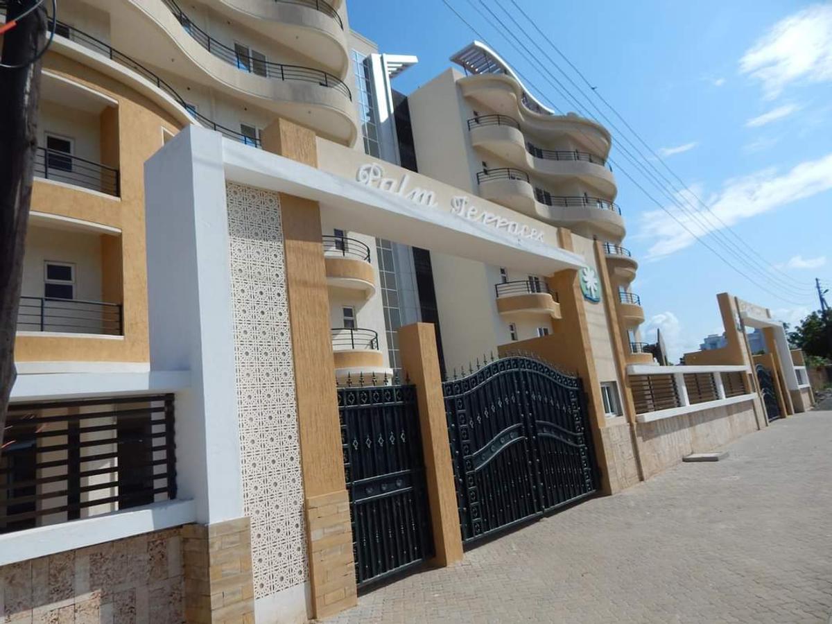 3 Bed Apartment with En Suite at Green Wood Drive - 5