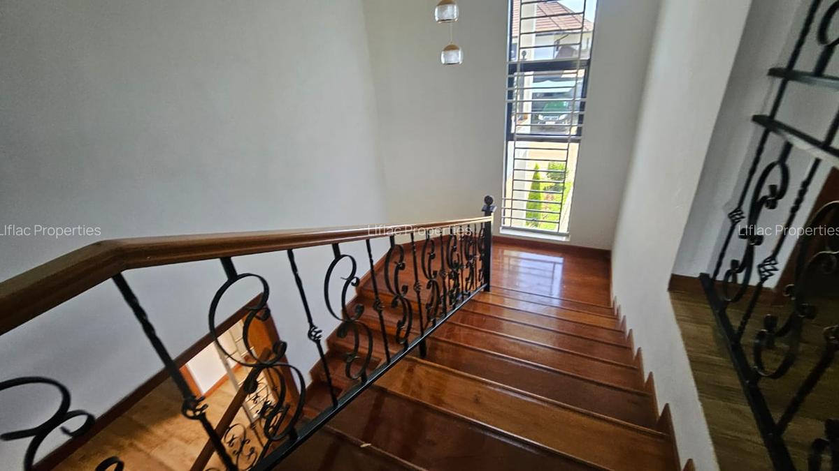 4 Bed Townhouse with En Suite in Kiambu Road - 17