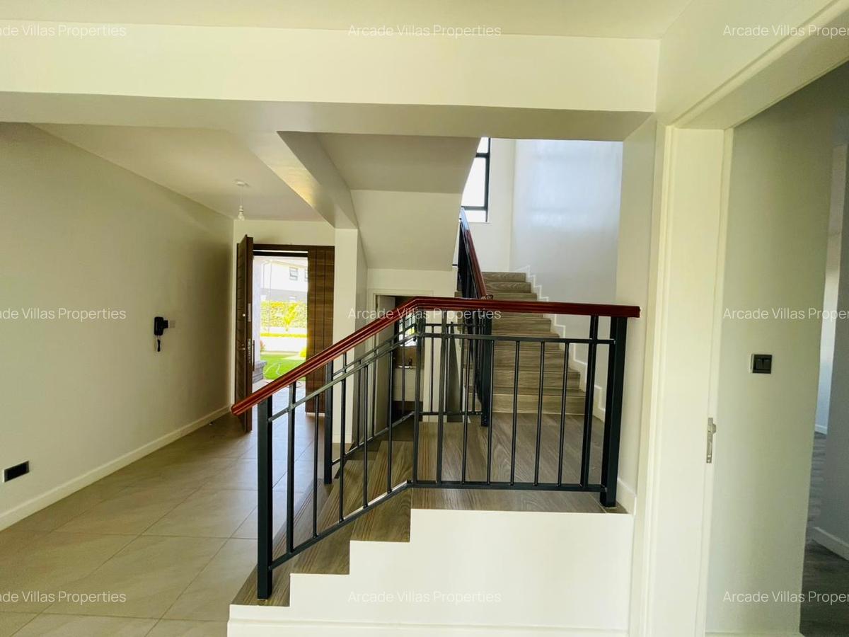 4 Bed Villa with En Suite in Runda - 7