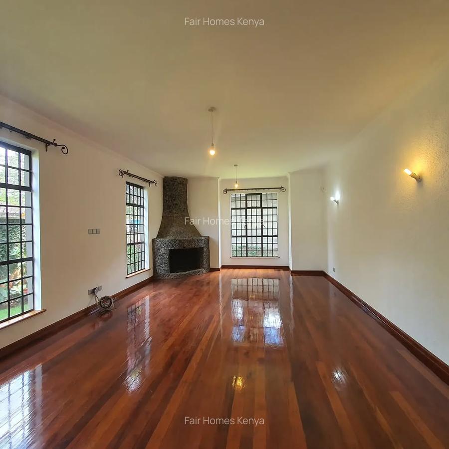 4 Bed Townhouse with En Suite at Spring Valley - 5