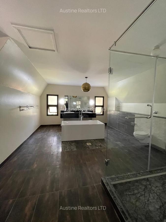 5 Bed Townhouse with En Suite at Langata Road - 12