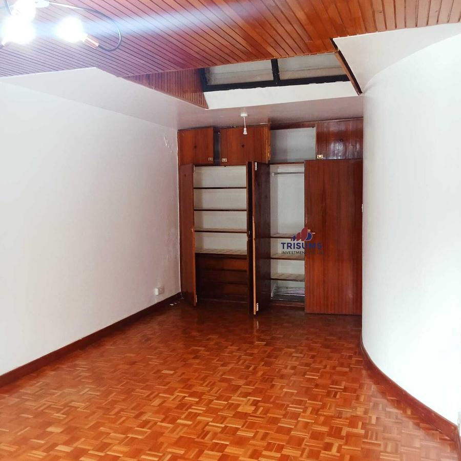 5 Bed Townhouse with En Suite at Westland - 16