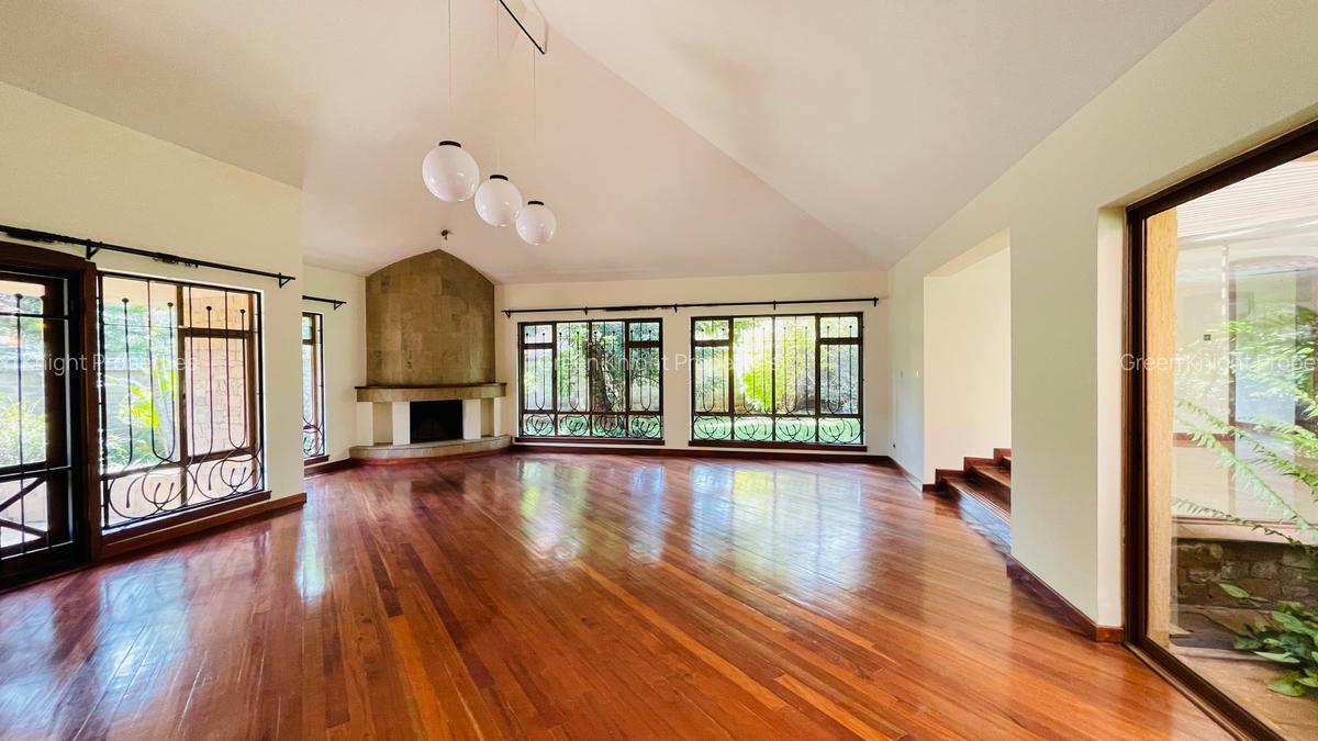 5 Bed House with En Suite in Runda - 3