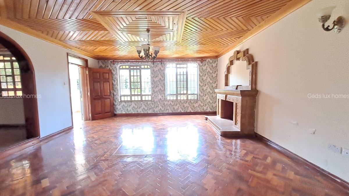 5 Bed Villa with En Suite at Nyari - 7