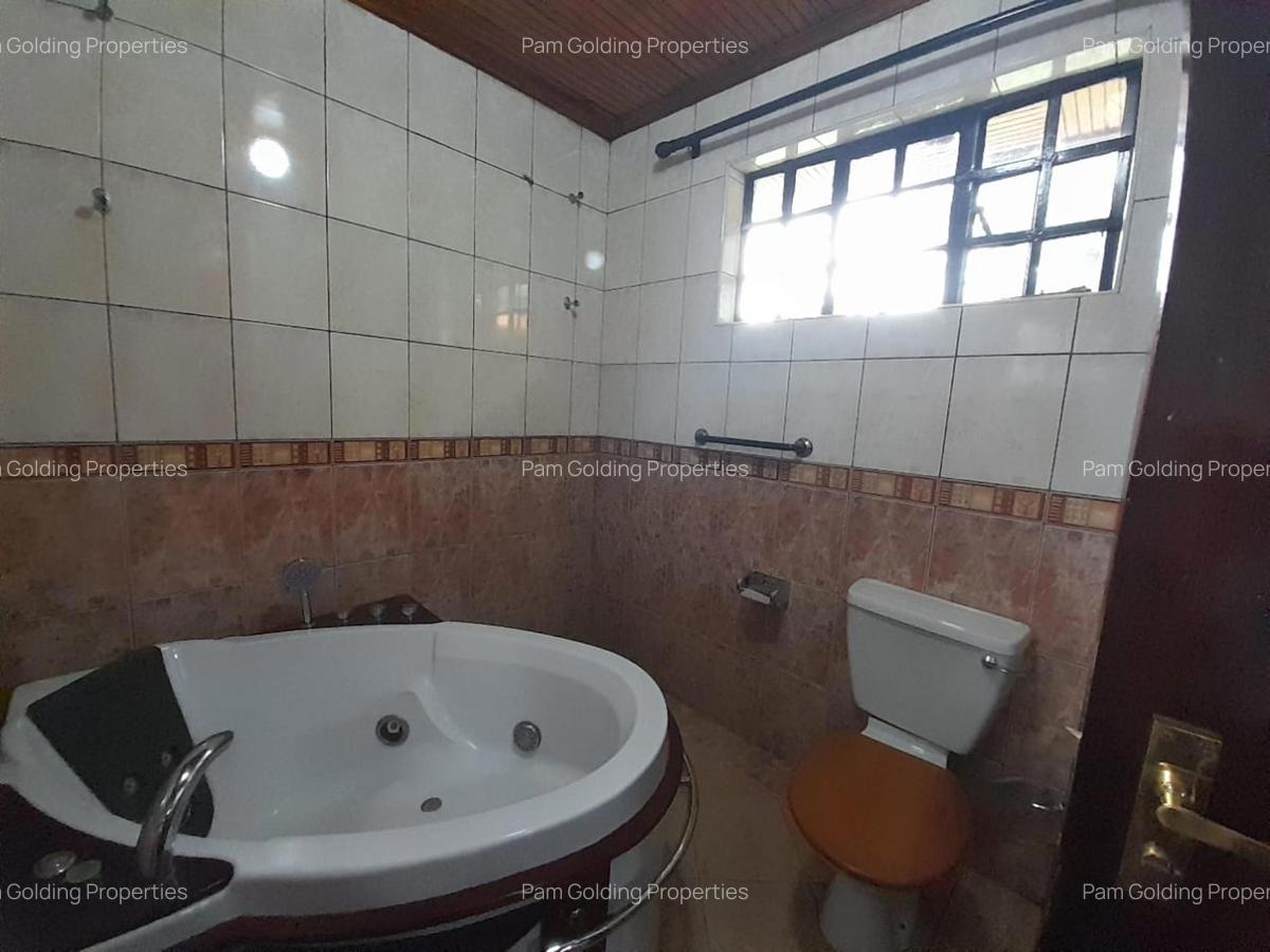 4 Bed House with En Suite in Karen - 12