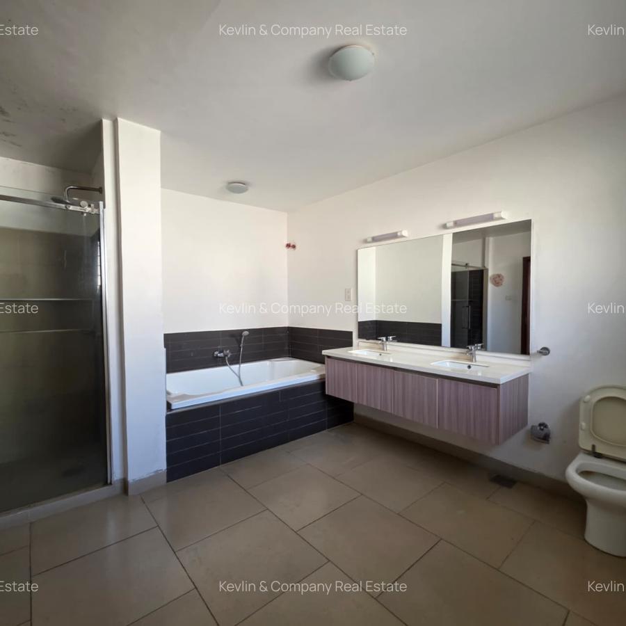 5 Bed Apartment with En Suite in Kileleshwa - 16