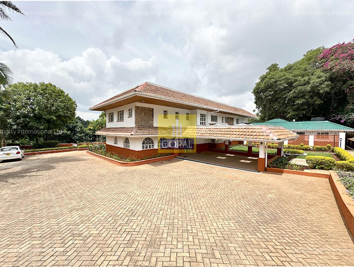 4 Bed House in Lavington - 1