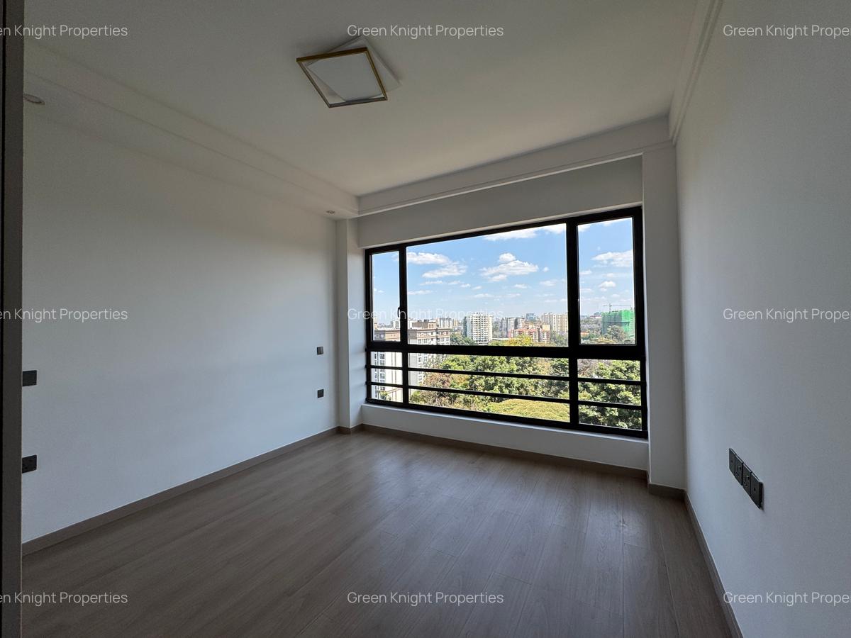 Serviced 3 Bed Apartment with En Suite in Riverside - 8