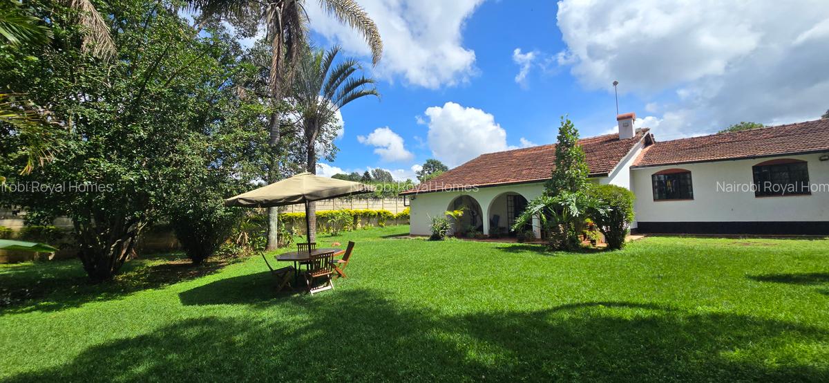 4 Bed House with En Suite at Loresho Road - 1