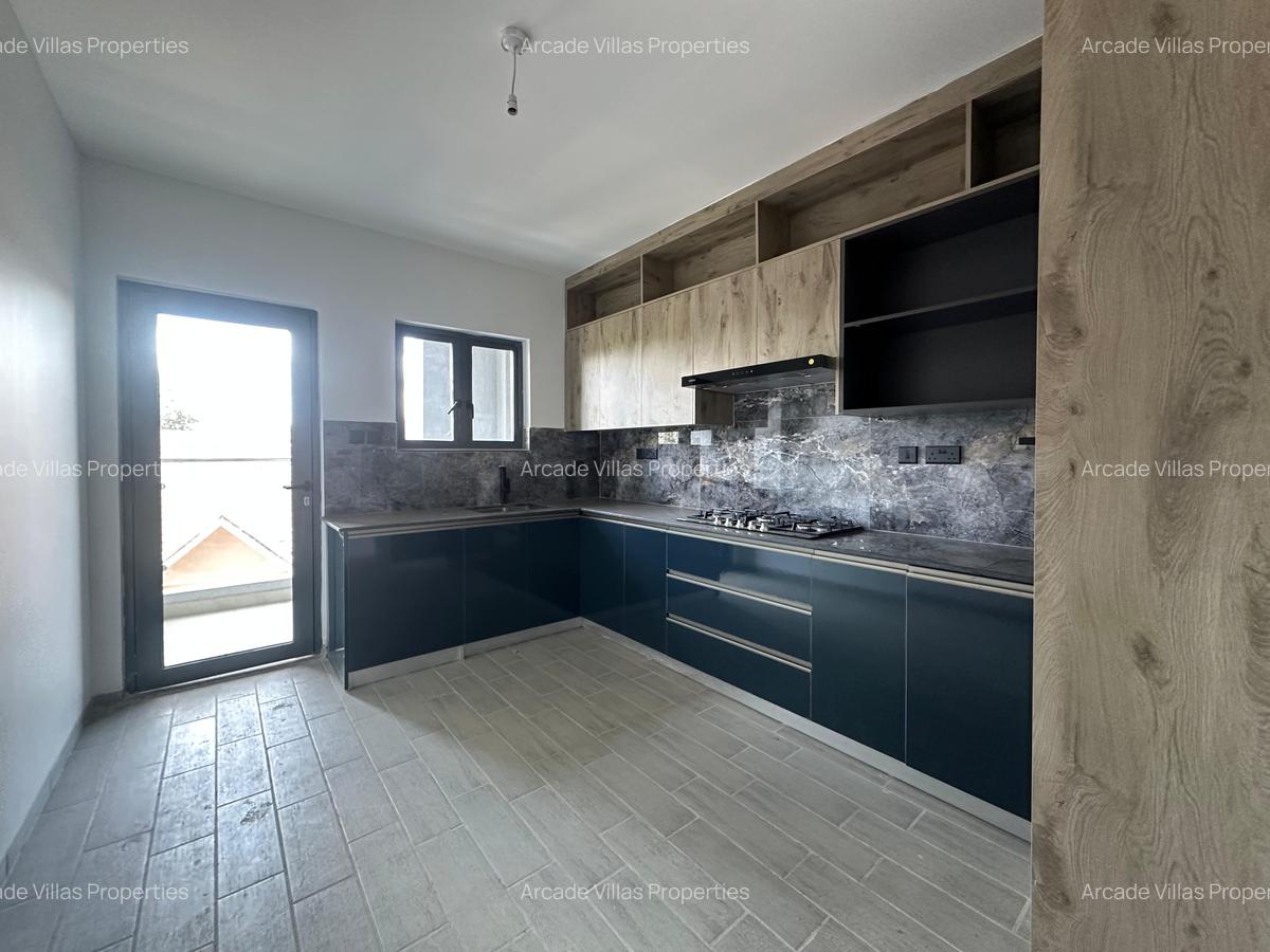 2 Bed Apartment with En Suite in Lavington - 4