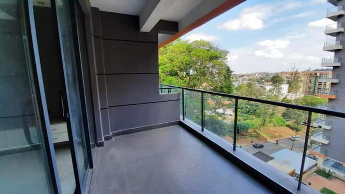 2 Bed Apartment with En Suite in Lavington - 14