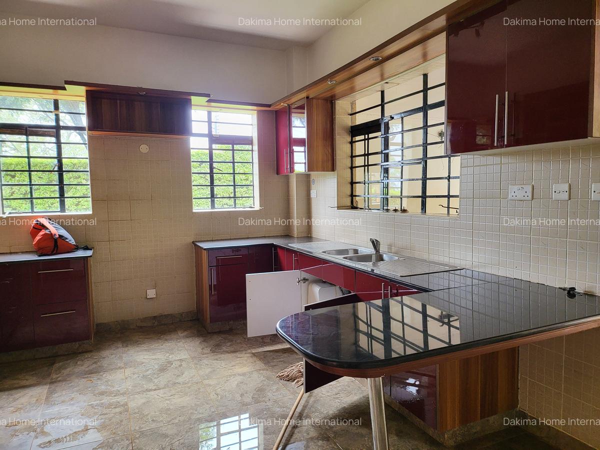 5 Bed Townhouse with En Suite in Kitisuru - 3