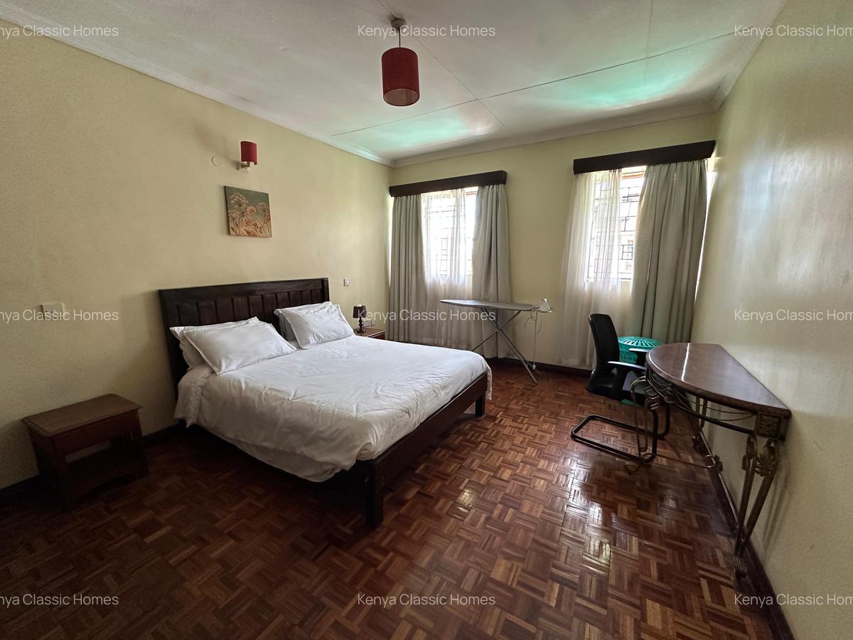 2 Bed Apartment with En Suite at Lavington - 5